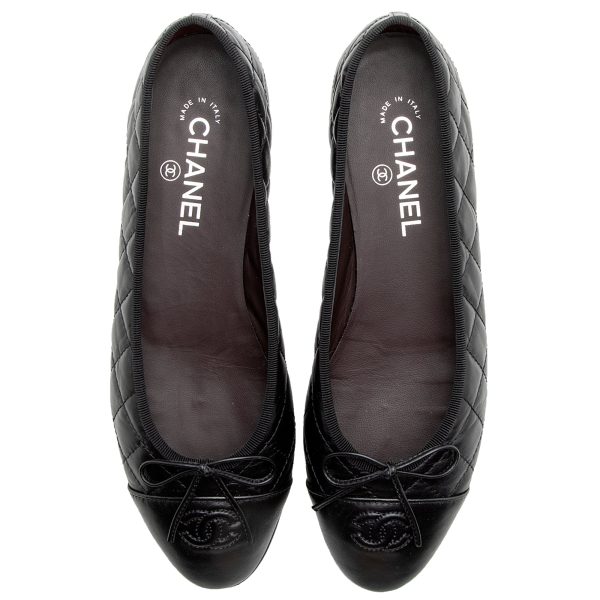 Chanel Quilted Calfskin Cap Toe Ballet Flats - Size 10   40 (22171) Online Hot Sale